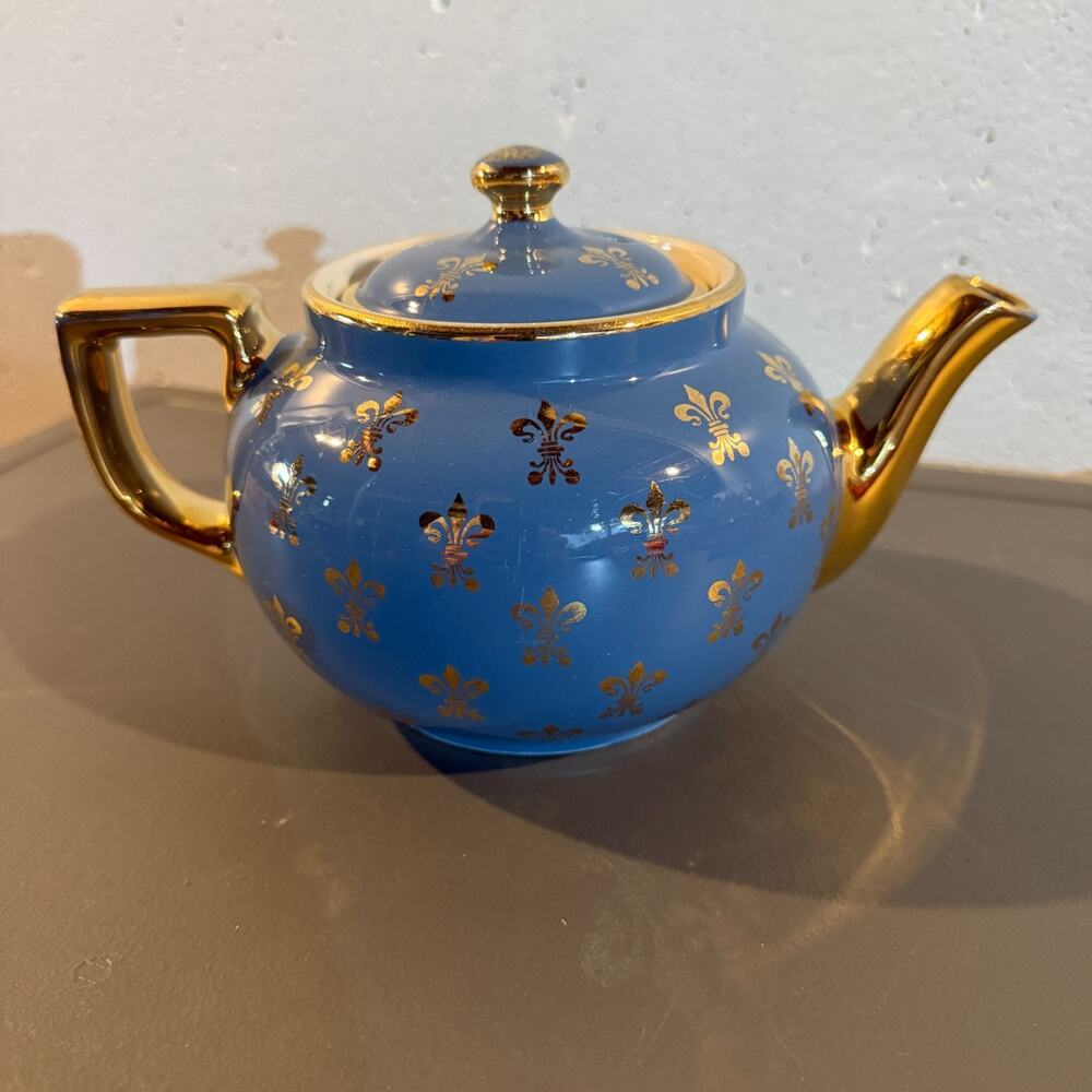 Vintage HALL Blue & Gold Teapot Fleur De Lis Pattern 6 Cup Paris Apt Cottagecore